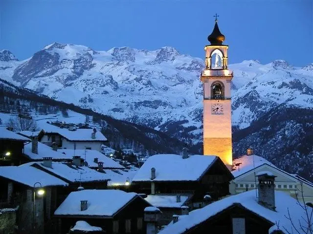 Aparthotel Lo Peyo Champoluc