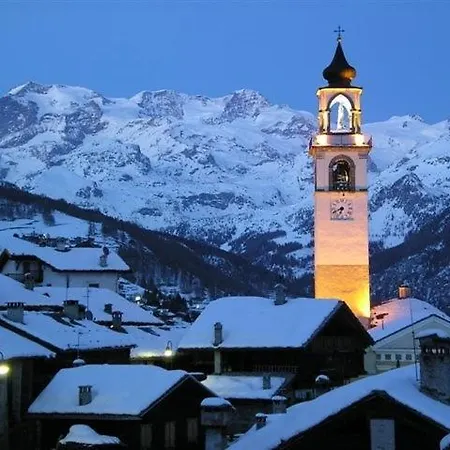 Aparthotel Lo Peyo Champoluc